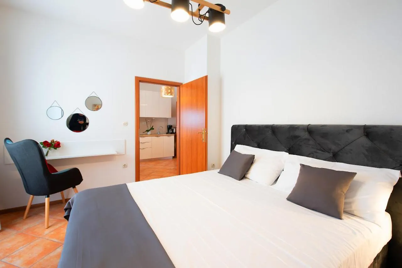 Apartments Tomi & Ivana Trogir