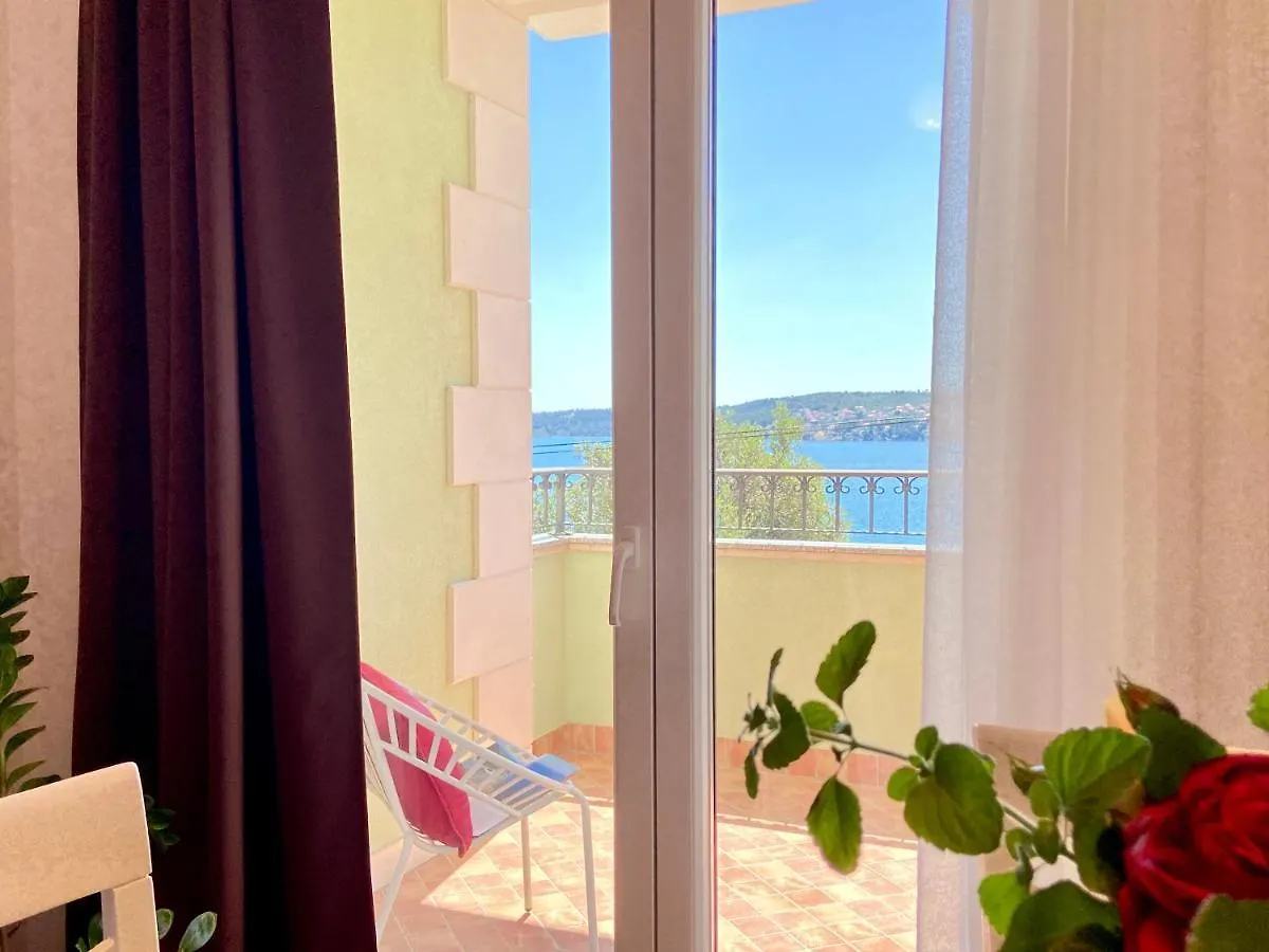 Apartments Tomi & Ivana Trogir