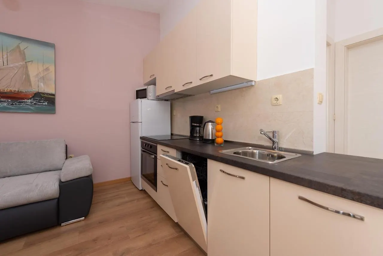 Apartments Tomi & Ivana Trogir